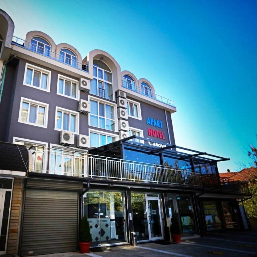 Apart Hotel Central Momtsjilgrad Buitenkant foto