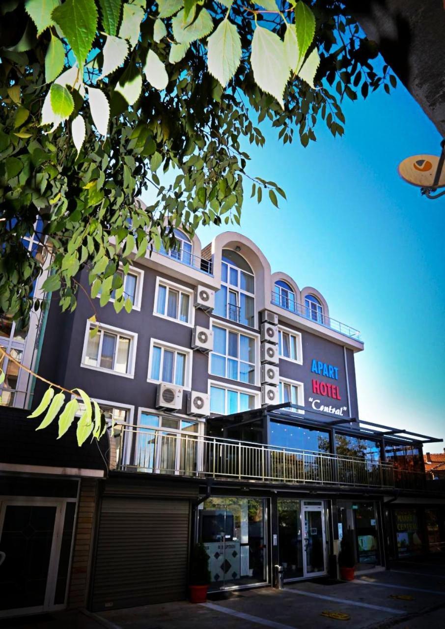 Apart Hotel Central Momtsjilgrad Buitenkant foto